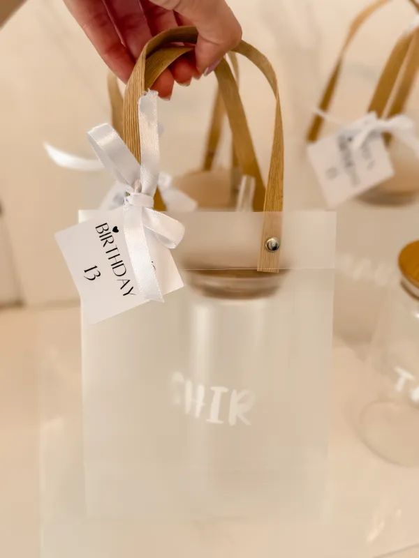 כוס זכוכית וקשית במיתוג ויניל