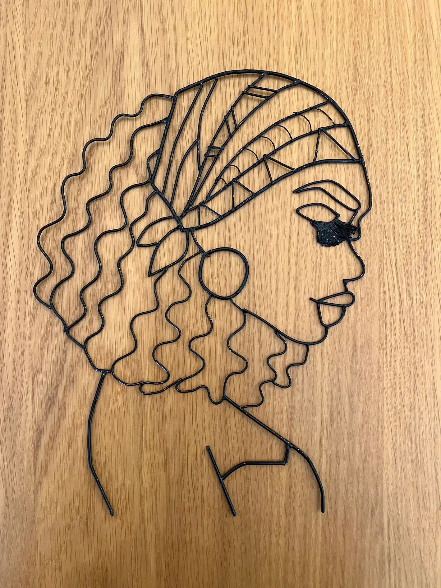 החוג לפיסול בחוטי מתכת