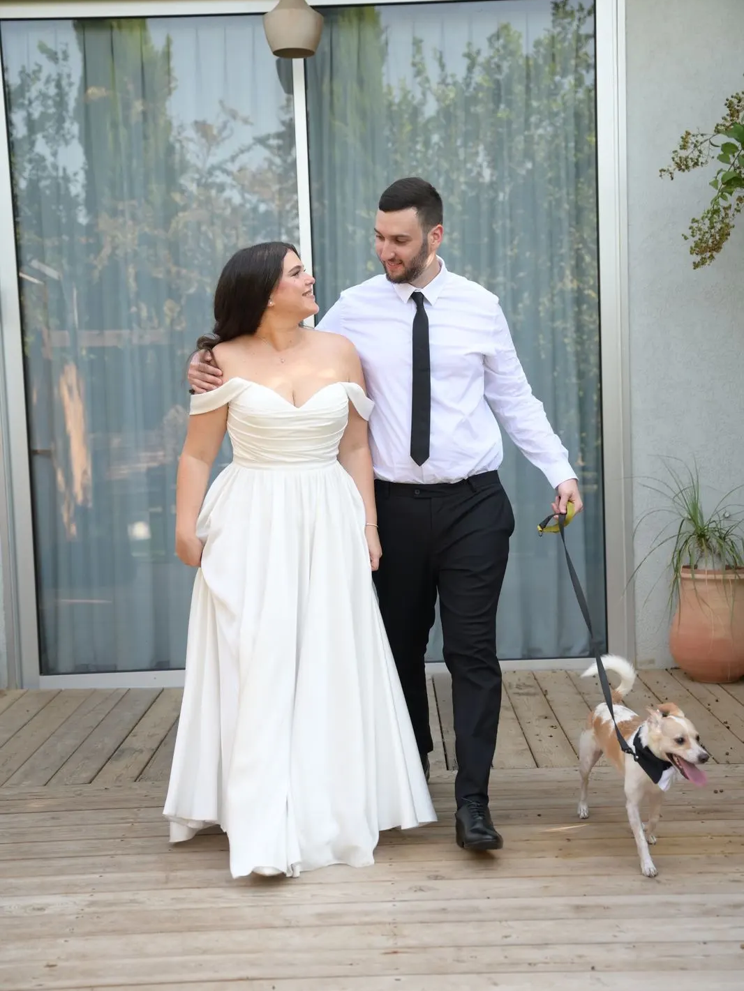 ליווי הכלב לצילומים, קבלת פנים וחופה, וליווי יום מלא לאירועים מיוחדים