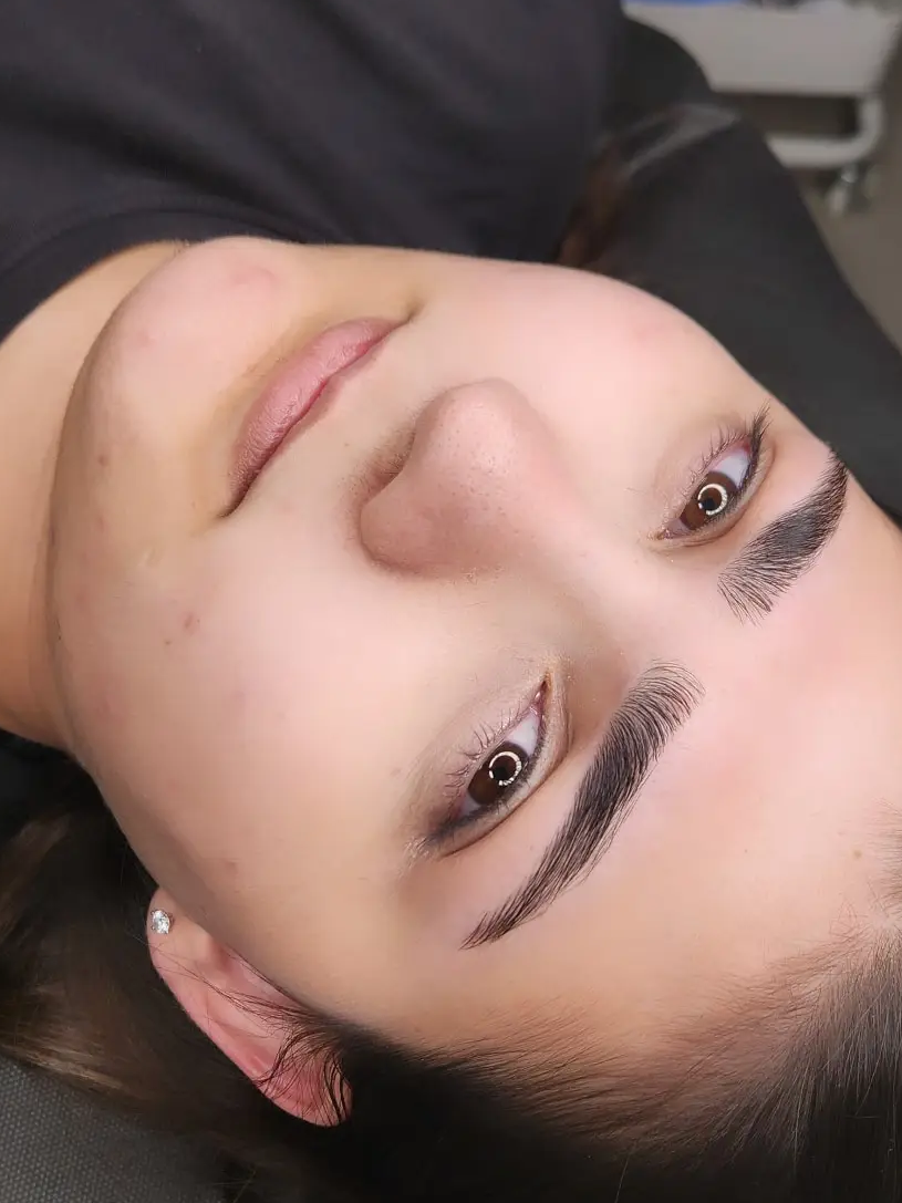 עיצוב ושיקום הגבות