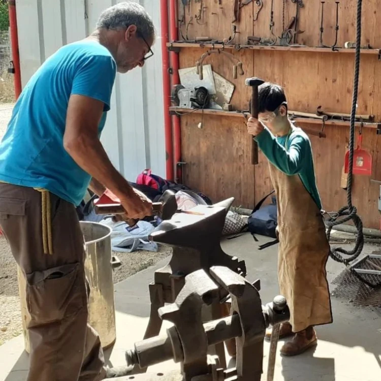 "חישול וסיפור"