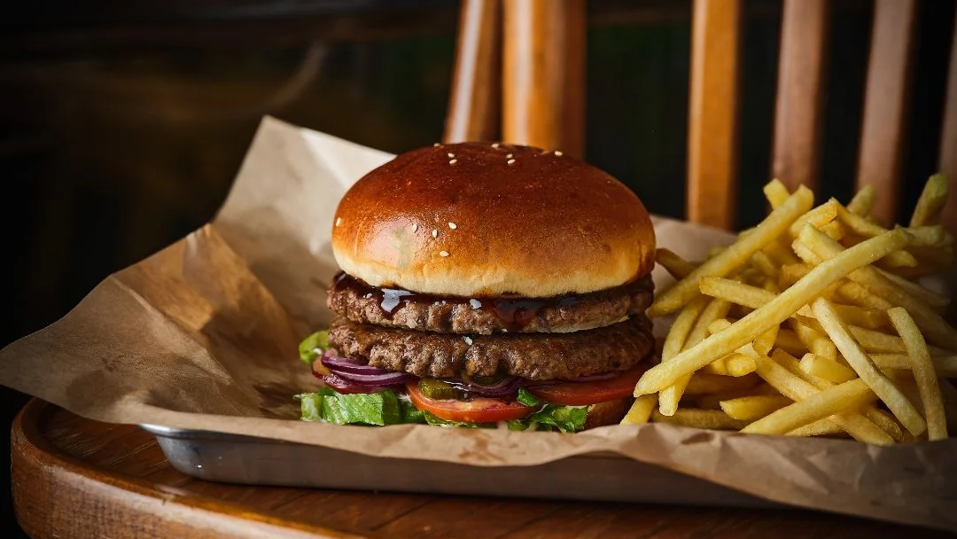 הדינר (מנה+צ׳יפס+שתיה)