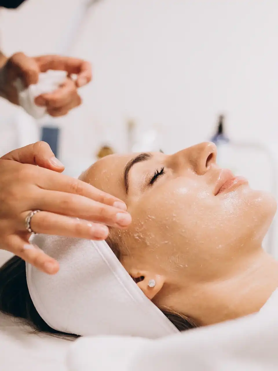 איך לבחור את טיפול הפנים שמתאים לעור שלך?