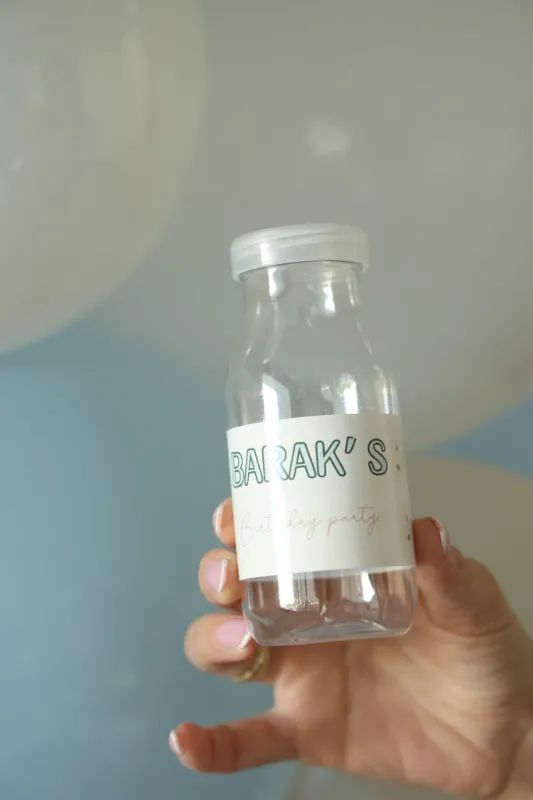 בקבוקים  ממותגים 250 מ״ל / 350 מ״ל סגירה הרמטית