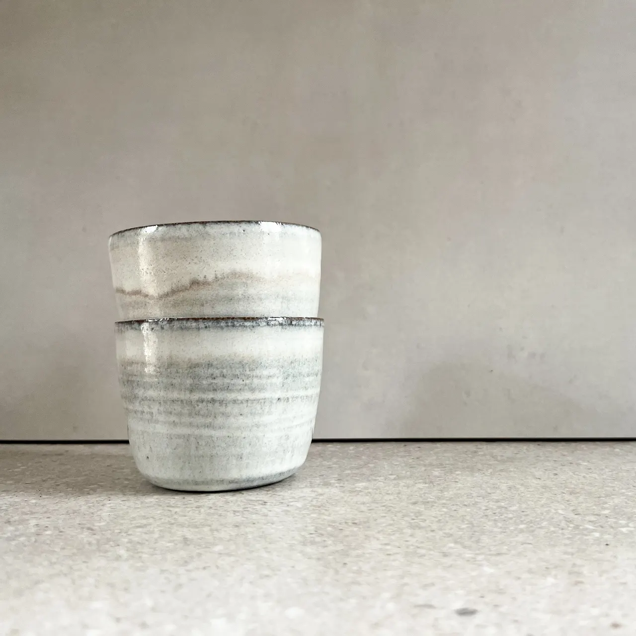 ספל ״לבן מעושן״