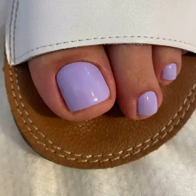 מיני פדיקור - סידור ציפורניים עם לק ג׳ל