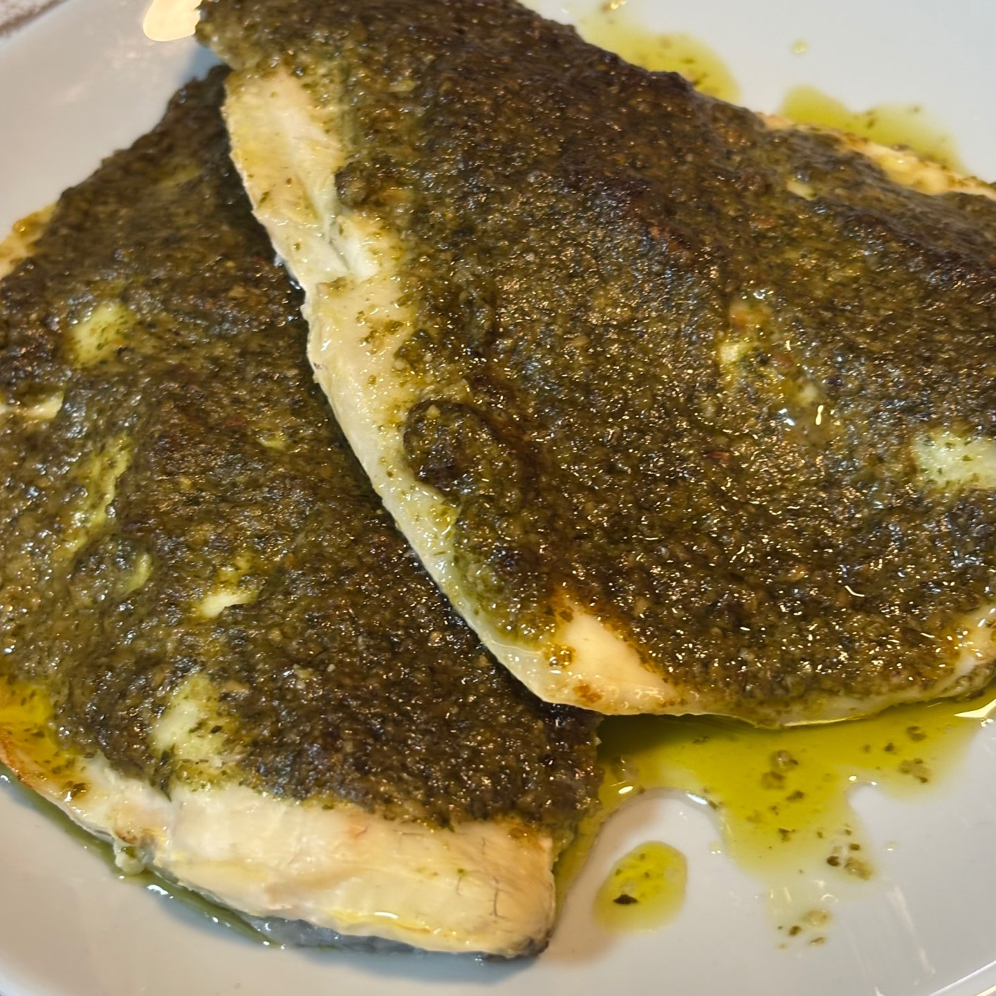 פילה דניס בקראסט של פאנקו/רוטב פסטו
