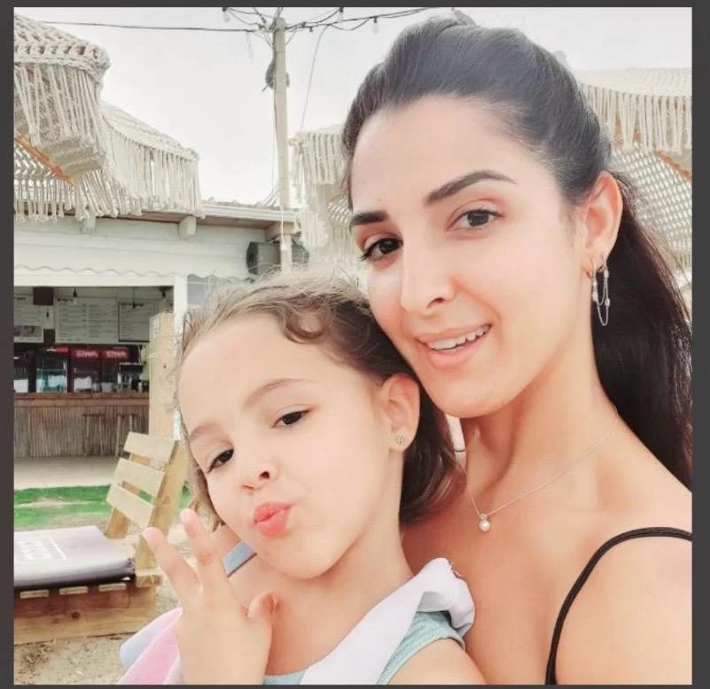 ניצן שלג מספרת