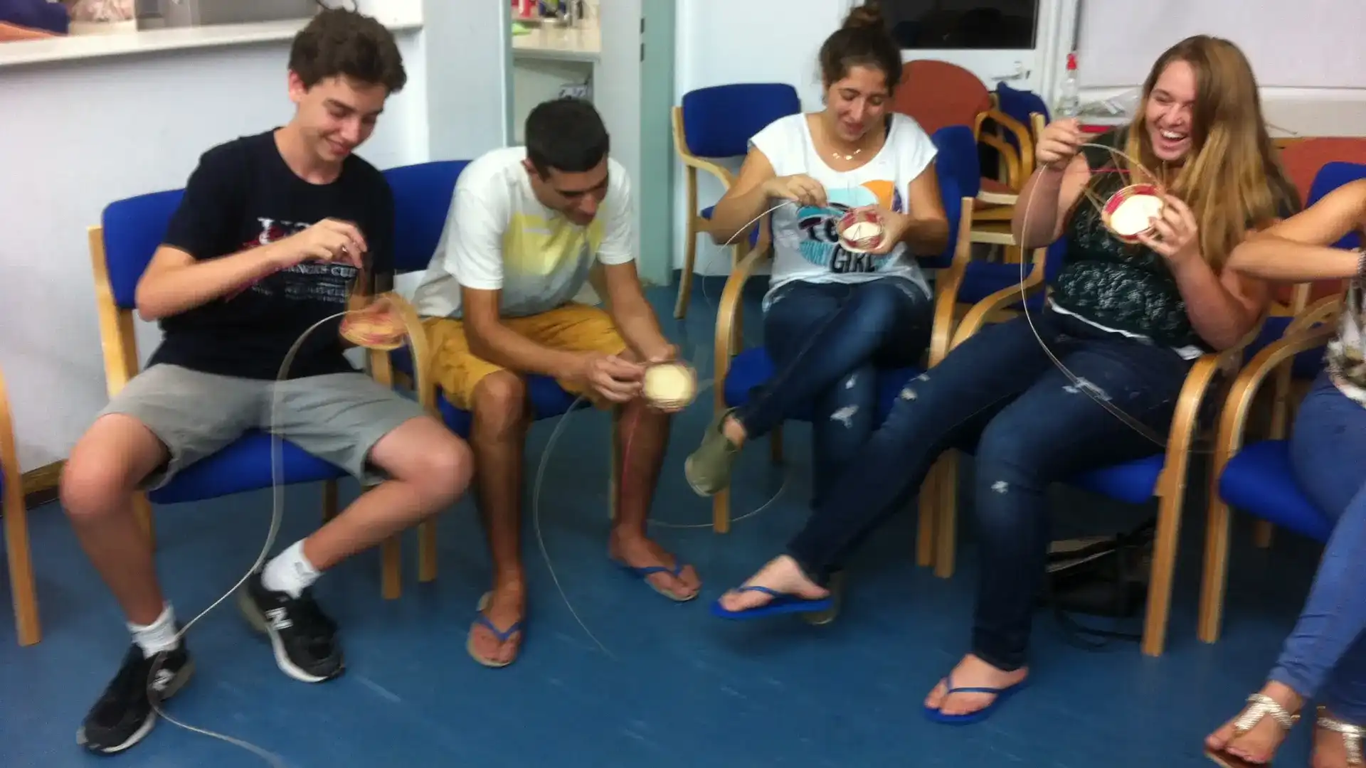 סדנה לנוער, בתי ספר מיסודי ועד תיכון. הסדנא מוכרת בגפן תוכנית: קליעת סלים וחוויה מספר 18866.