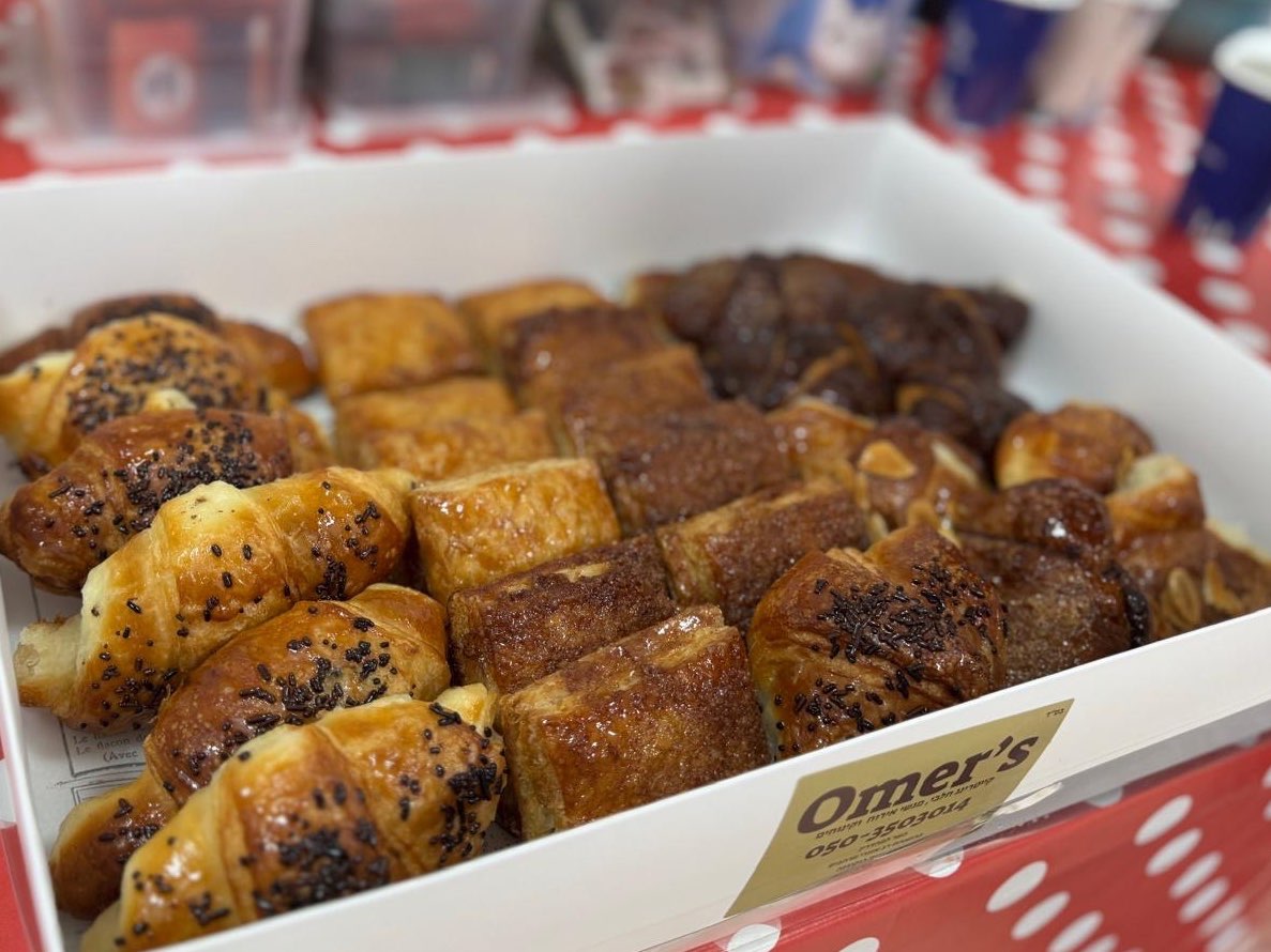 מגש מאפים מתוקים