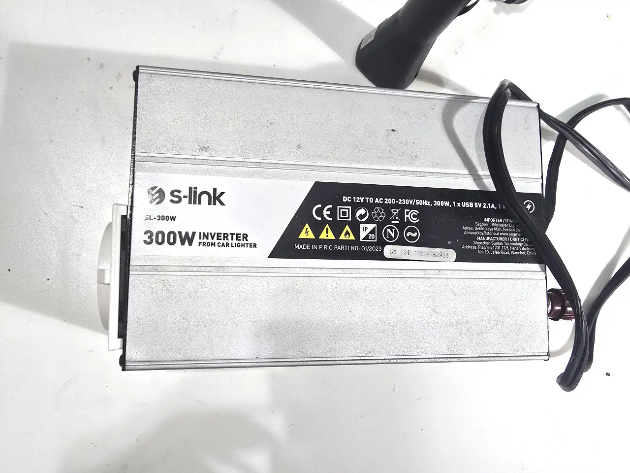 ממיר מתח לשדרוג הרכב מ 12V ל.220V ..חיבור מכשירים עד 300W מדפסת טלויזיה מחשב