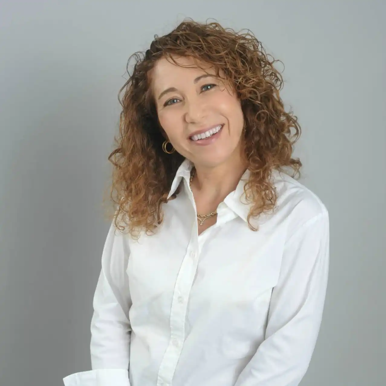 קצת עליי || יפעת לונדון - הקול הפנימי שלך לבמה של החיים