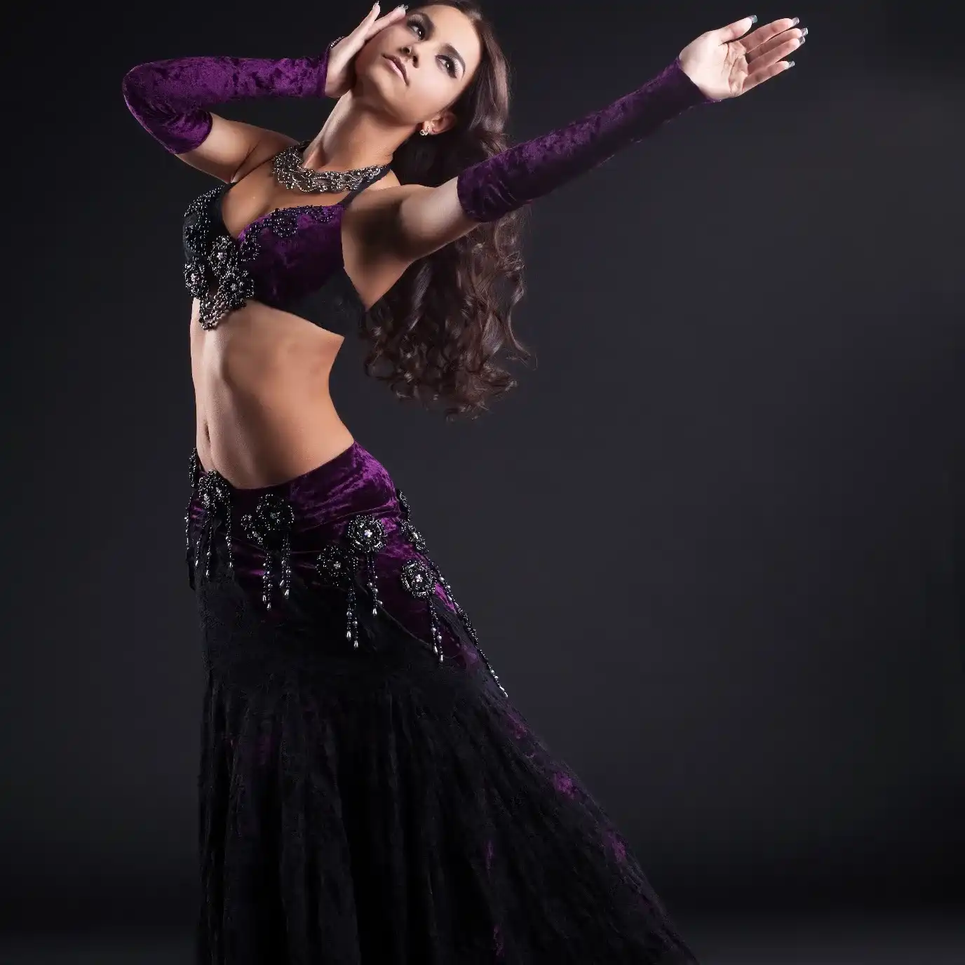 למה כדאי לבחור שיעורי ריקודי בטן פרטיים ולא חוג קבוצתי?