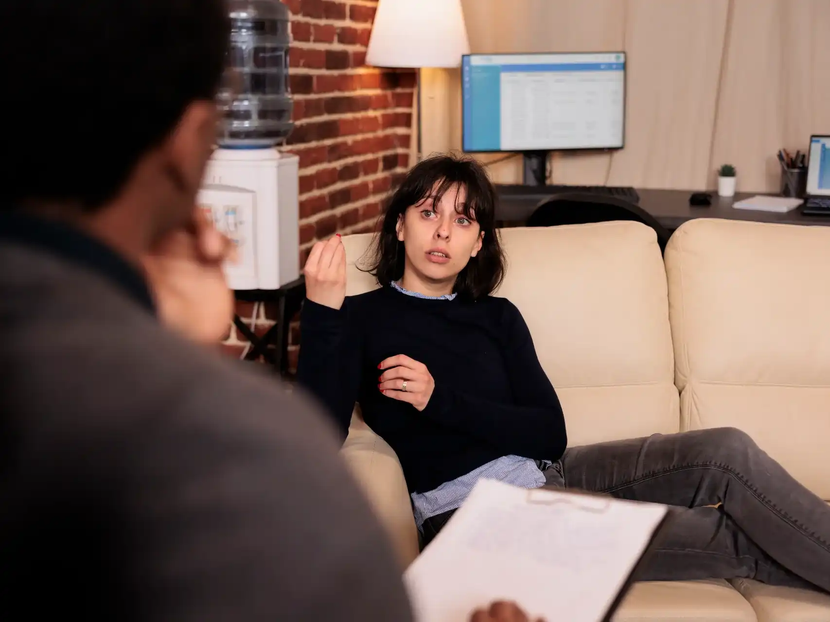 טיפול פסיכודרמה ו-NYE פרטני – ריפוי רגשי עמוק וחווייתי