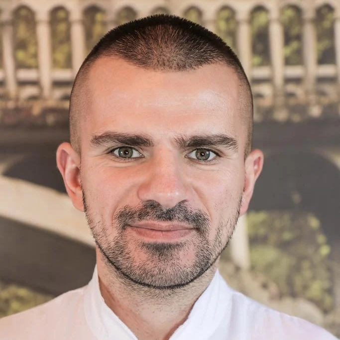 קצת עליי || Ratmir Manual Therapy