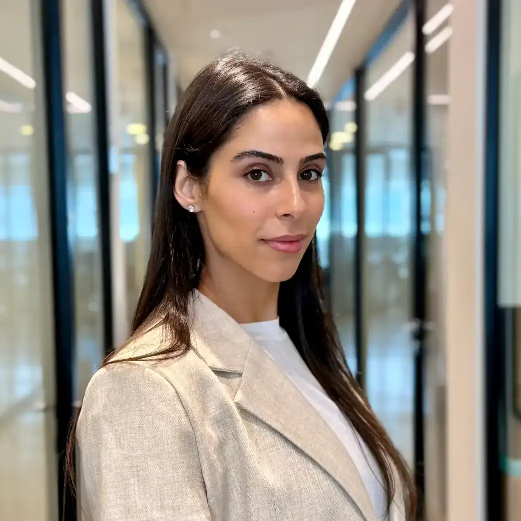 קצת עליי || אלמוג מצליח - פנסיוני פיננסי וביטוח