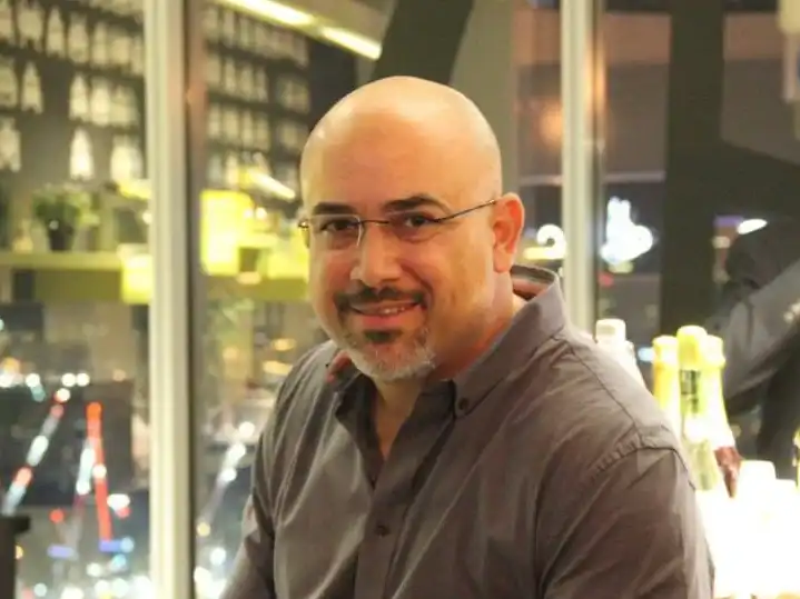 קצת עליי || שי ליסבון - אימון אישי, זוגי ועסקי