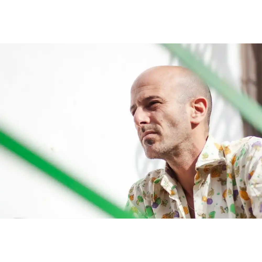 קצת עליי || ארז דסקל