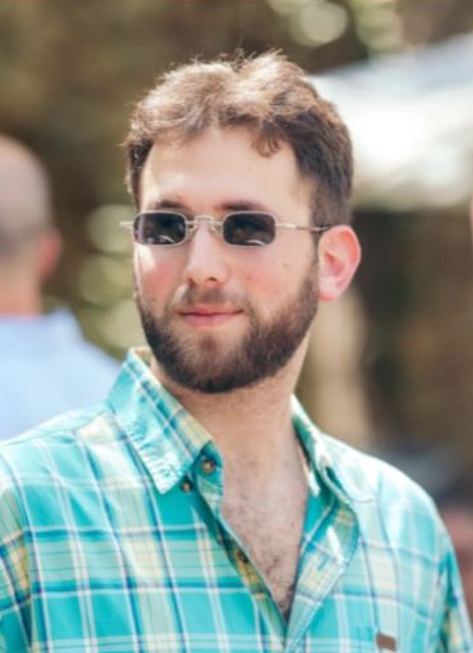 קצת עליי || יובל גלסס