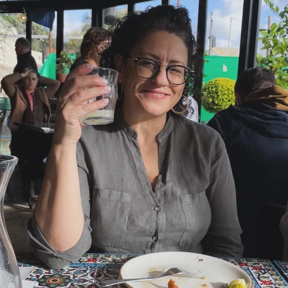 קצת עליי || איריס הום סטיילנג