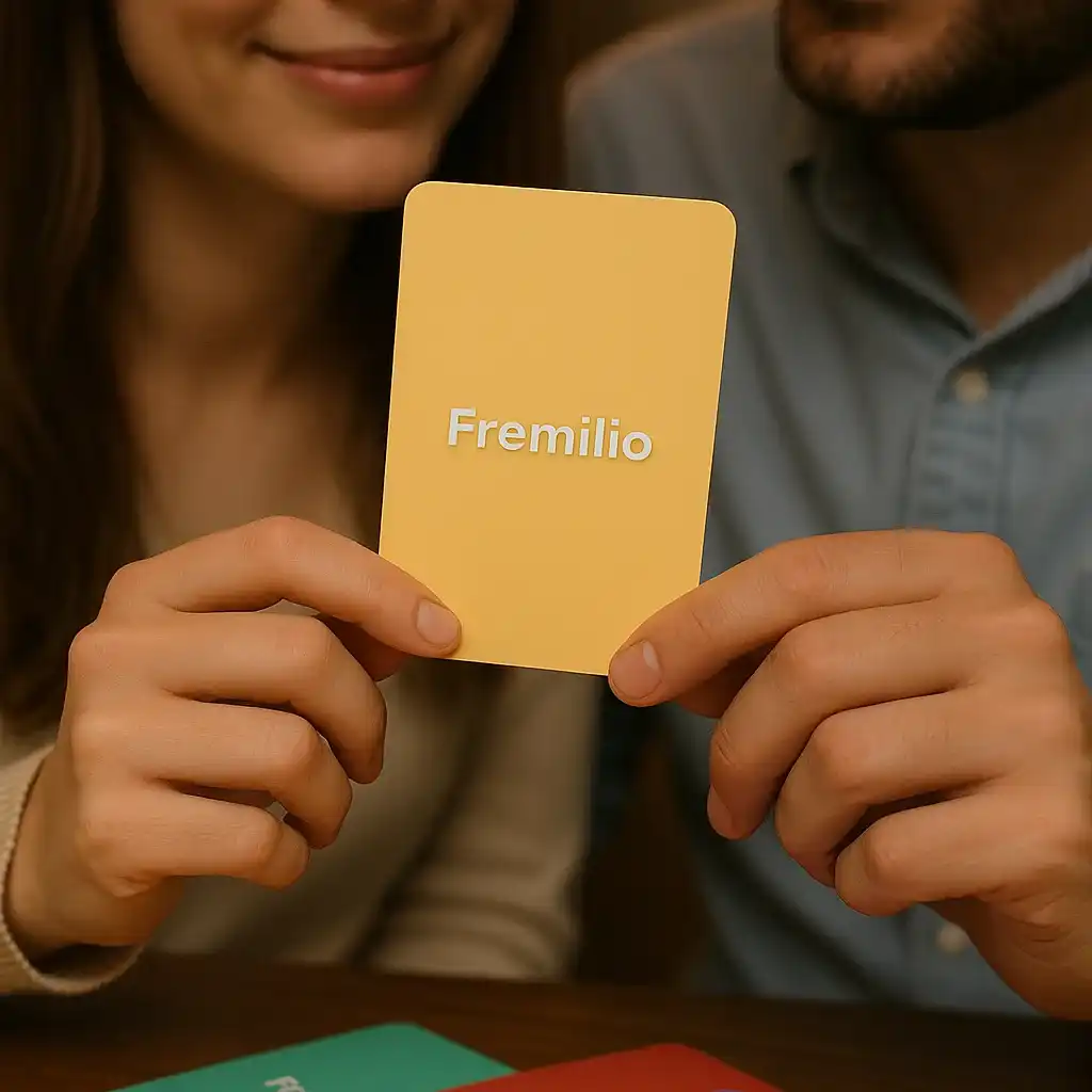 Fremilo - משחק קלפים חברתי