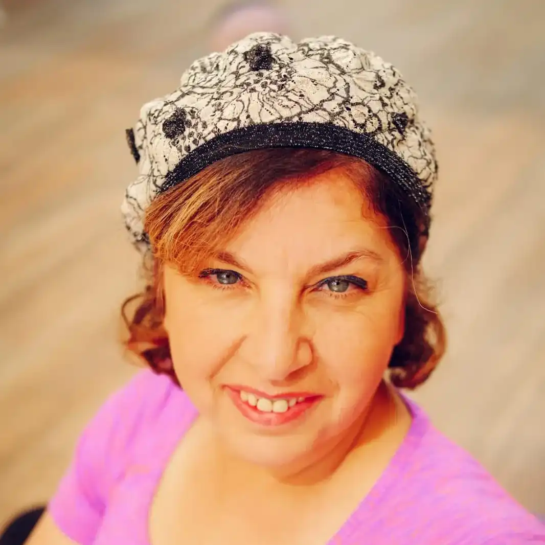 קצת עליי || לאה באט סטודיו לתנועה