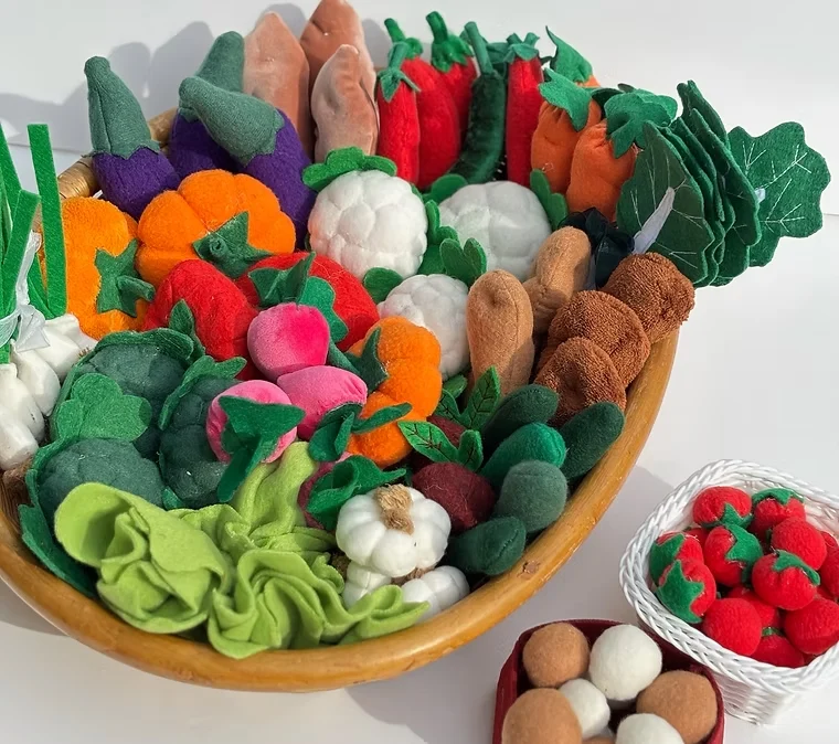 קצת עליי || צעצועי בדים