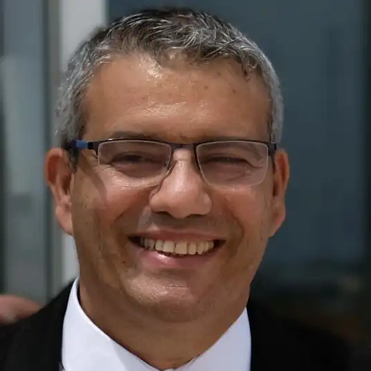 קצת עליי || איציק צרפתי – ליווי ואימון אישי לגברים