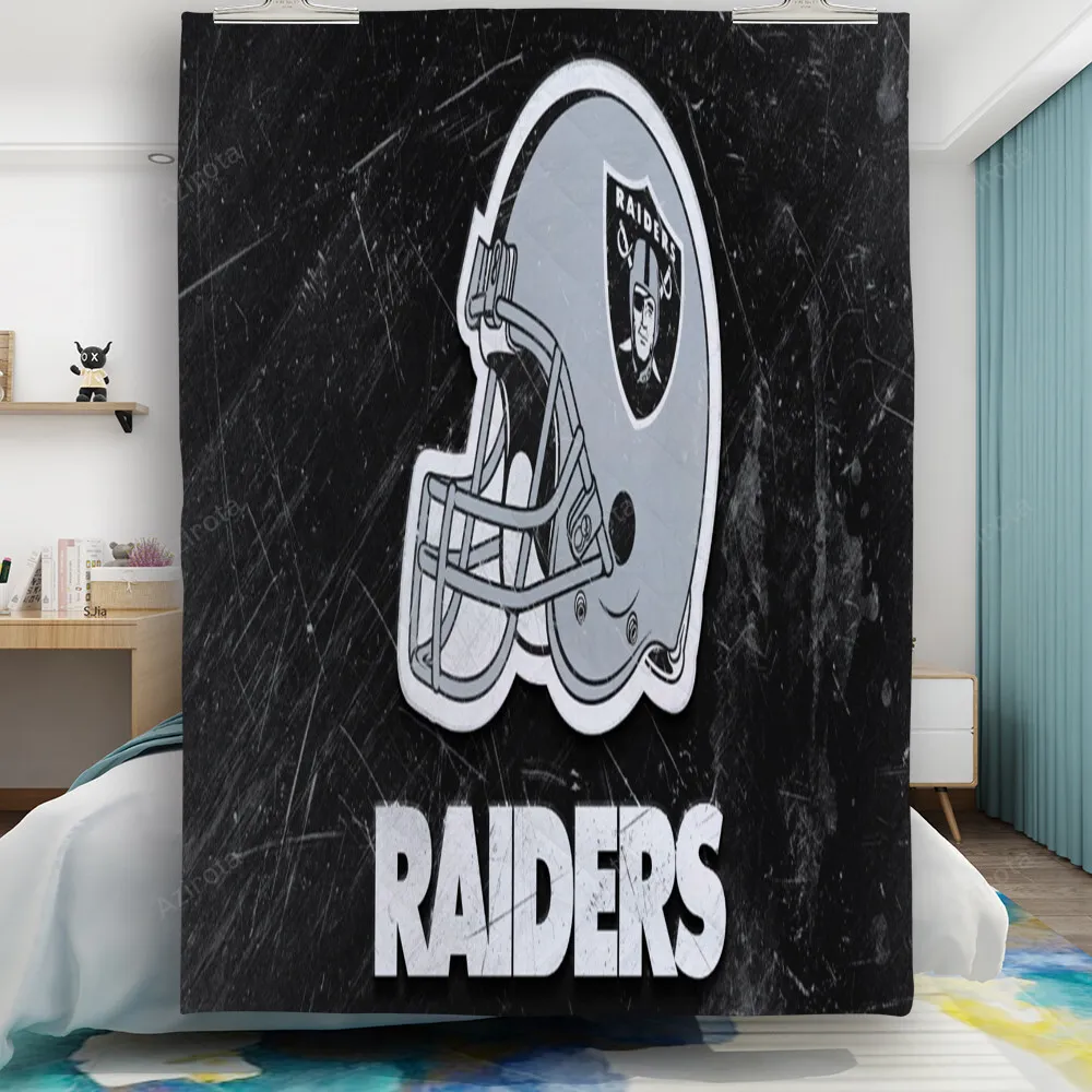 Las Vegas Raiders Helmet In The Grass Gift For Fan 3D Full Printing Quilt