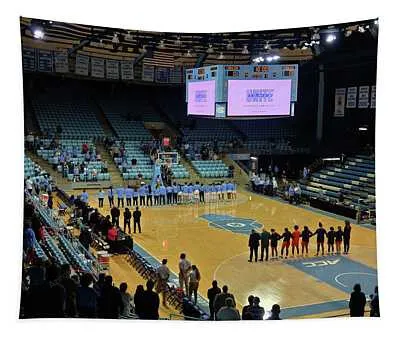 Unc Womens Basketball Team 1L Brian Reaves Tapestry