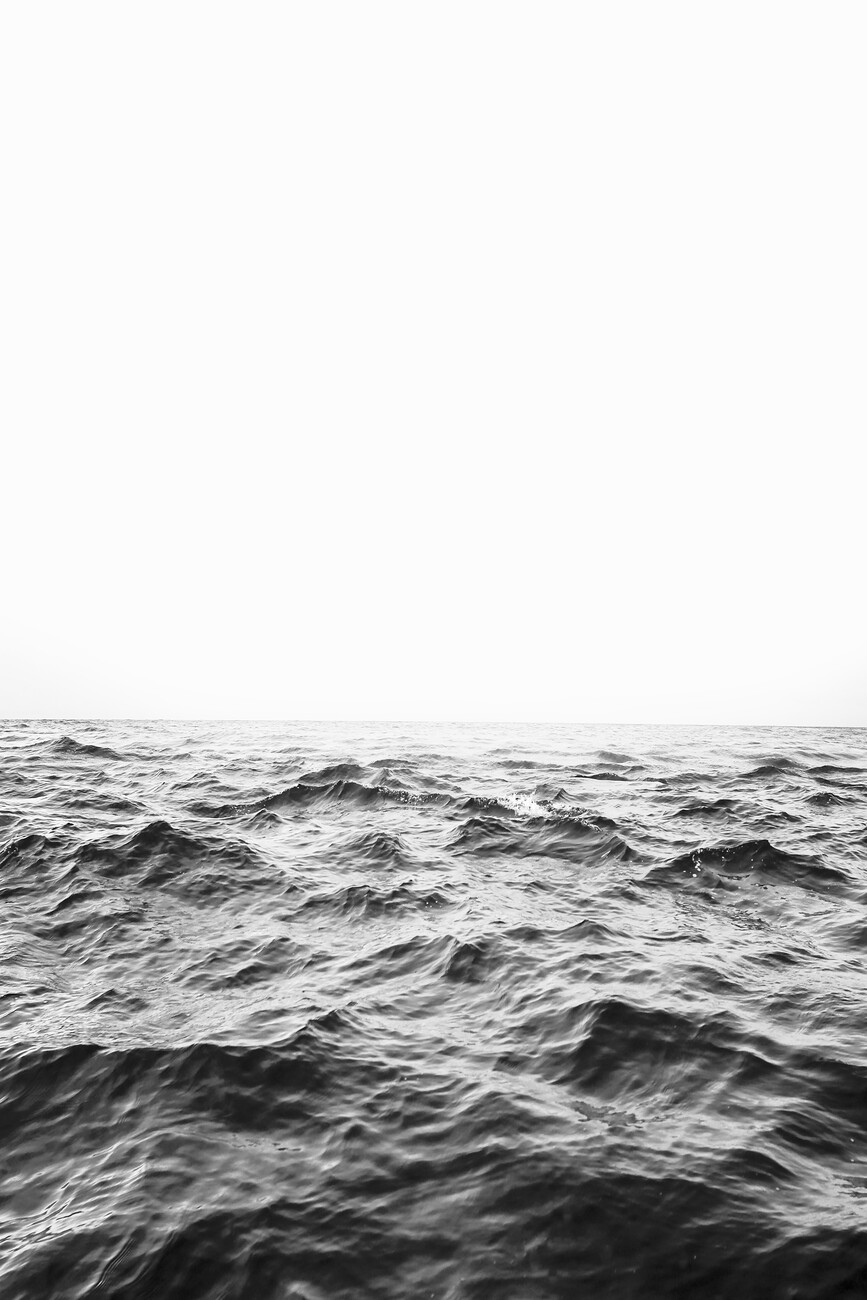 black and white ocean waves photography