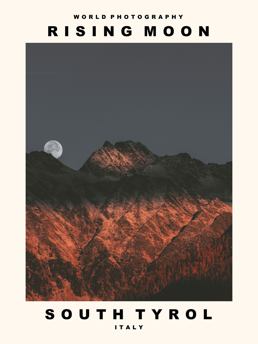 Fotografie Rising Moon (South Tyrol, Italy), (30 x 40 cm)