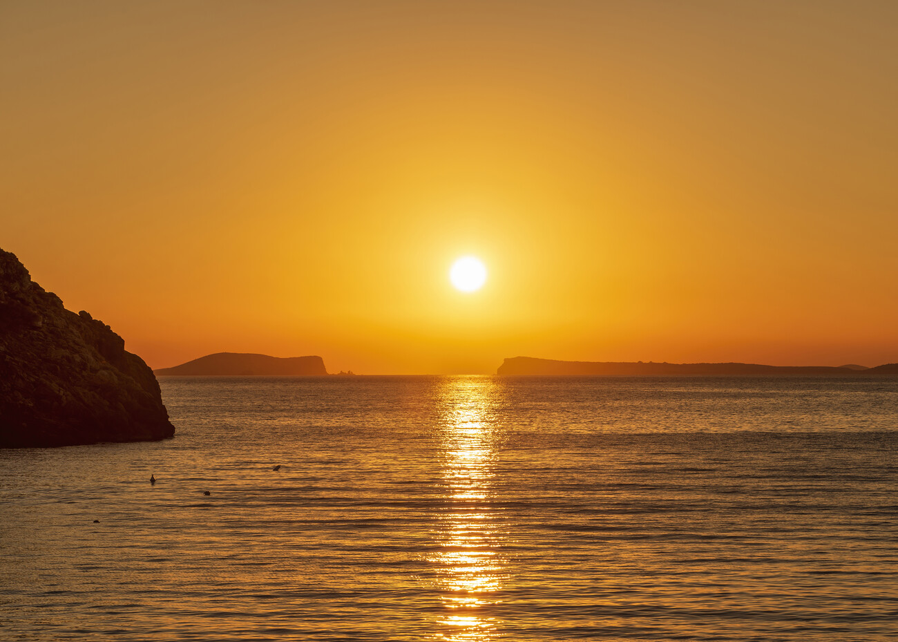 Golden sunset along the coast of Ibiza | Julisteet, taideprintit,  seinämuraalit | Europosters