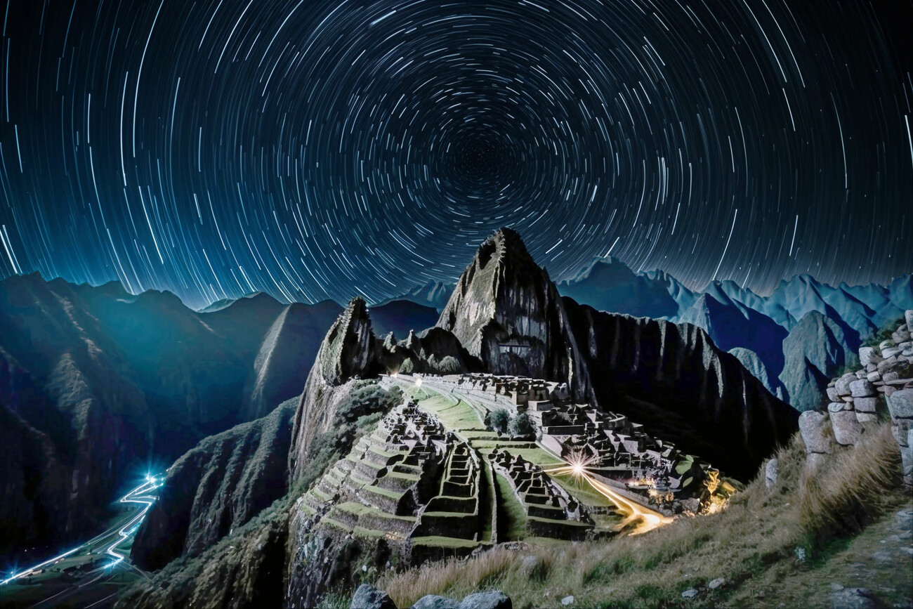 A Luz Da Madrugada Em Machu Picchu Ilustração Stock - Ilustração de calmo,  noite: 274376286