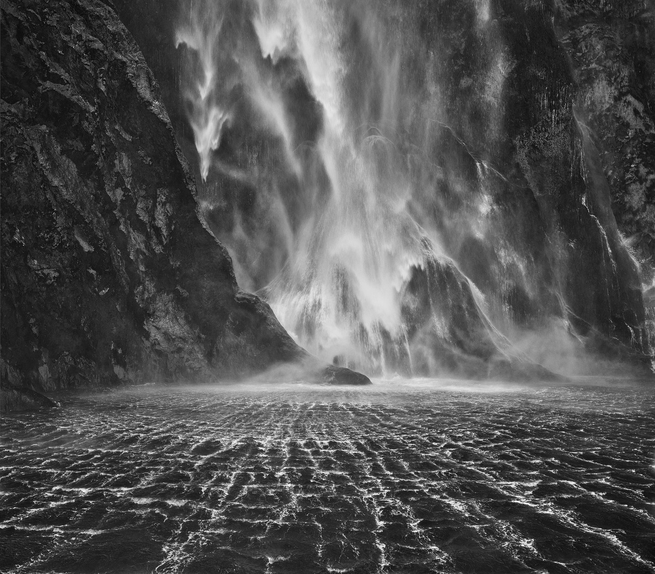 Konstfotografering Milford Sound Waterfalls