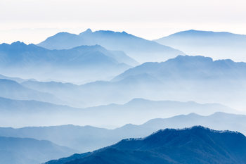 Umjetnička fotografija Misty Mountains