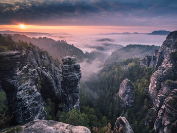 Umělecká fotografie Sunrise on the Rocks