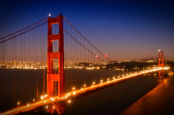 Fotografie Evening Cityscape of Golden Gate Bridge