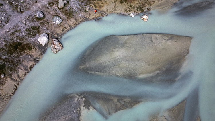 Konstfotografering Glacier river in Evolene