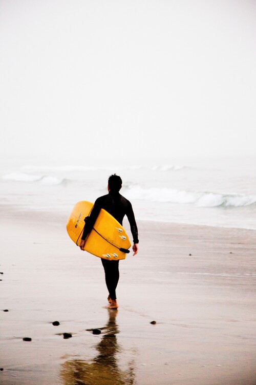 Valokuvataide Surfing Man on the Beach