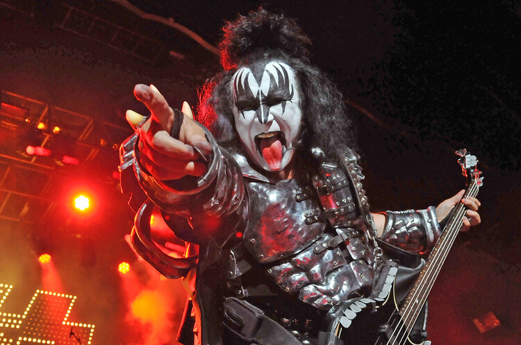 Kiss Posters & Wall Art Prints | Buy Online at EuroPosters Kiss Posters & Wall Art Prints | Buy Online at EuroPosters