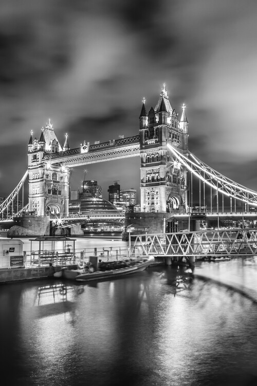 Plakát LONDON Monochrome Tower Bridge in evening light