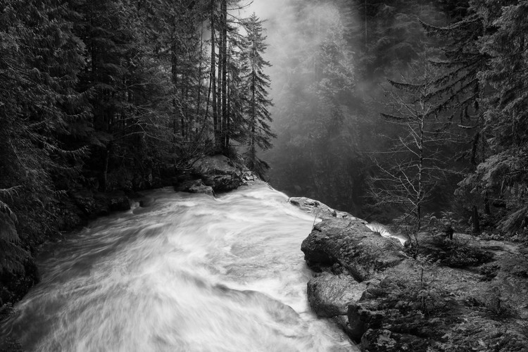 Fotografia artistica Over the Falls