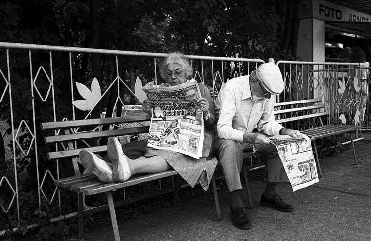 Fotografie Philemon and Baucis (from the series Boy meets girl), Dieter Matthes, (40 x 26.7 cm)