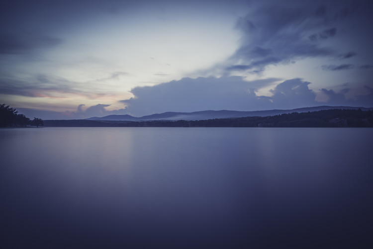 Fototapet Landscapes of a big lake