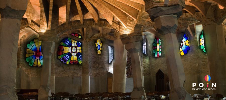 Tour Cripta de Gaudí Tour Cripta de Gaudí