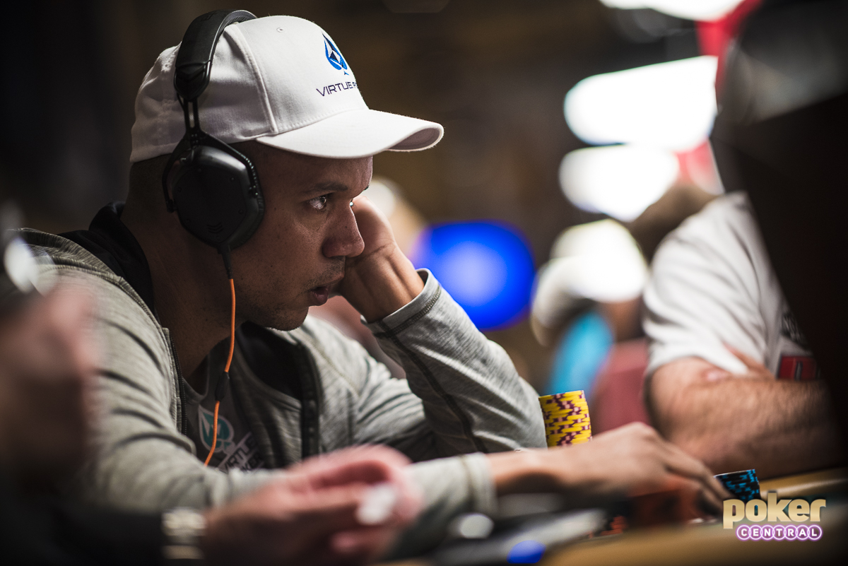 Wherever Phil Ivey goes, the cameras, the fans and the attention goes. On Day 2C Ivey did not only survive, but he was among the top contenders throughout the day. The 10-time bracelet winner bagged up a whopping 434,200 chips and is an early favorite for a run towards the final table with his level of experience and skill.