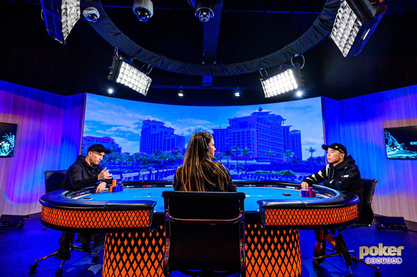 Wai Leong Chan and Daniel Dvoress heads up for the Super High Roller Bowl Bahamas Championship ring.