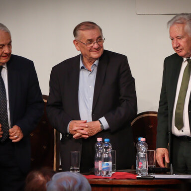 Latorcai János az Országgyűlés alelnöke, a KDNP Országos Választmányának elnöke, Lezsák Sándor az Országgyűlés alelnöke, a Nemzeti Fórum elnöke és Jakab István az Országgyűlés alelnöke, a MAGOSZ elnöke. Fotó: Szolnoki Dániel.