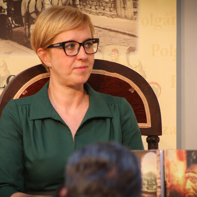 Zsuffa Tünde író. Fotó: Szolnoki Dániel.
